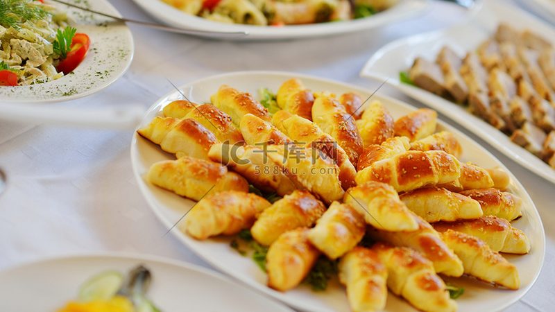食品批发代理加盟：揭秘费用构成与关键因素